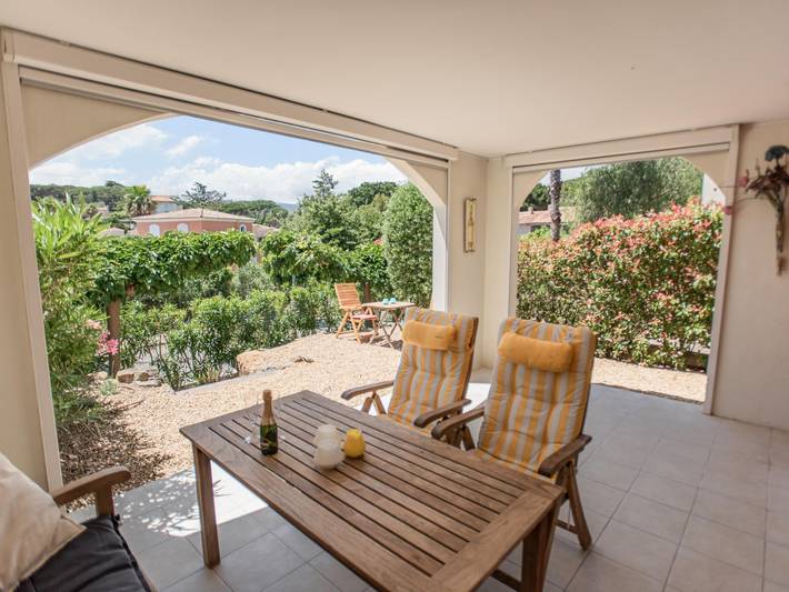 Appartement de vacances pour 3 personnes, avec jardin à Roquebrune-sur-Argens