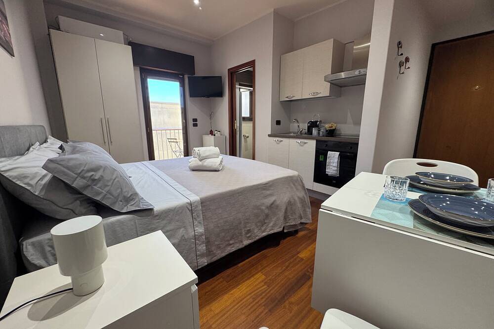 Entire apartment, House Zeta Carmine Square in Reggio Calabria, Reggio Calabria Province