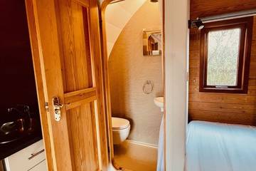 Glamping for 2 People in Point Clear, St Osyth, Photo 3