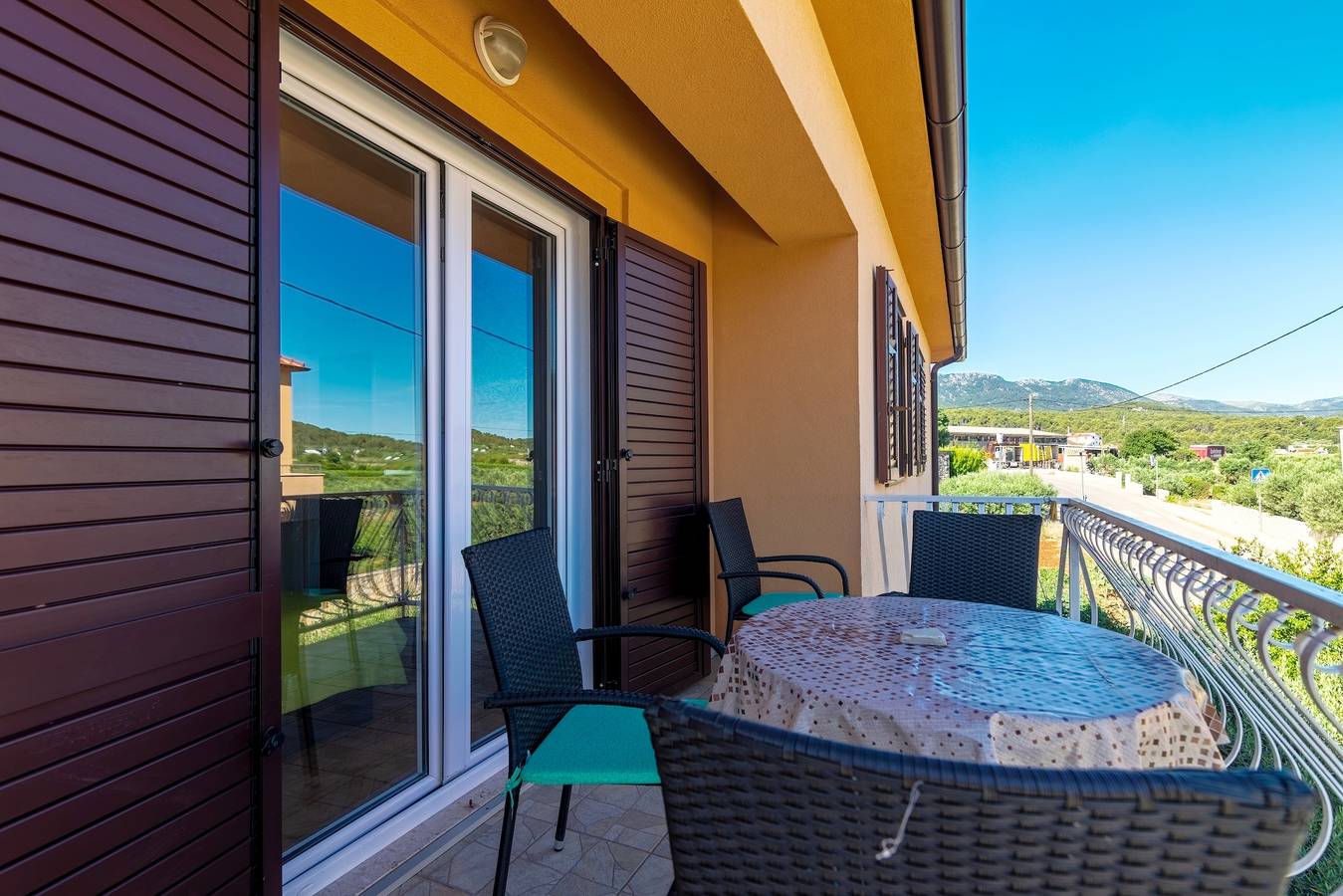 Apartamento entero, Apartamento para dos personas con una terraza Jelsa (Hvar) A-4028-a in Jelsa, Hvar (isla)