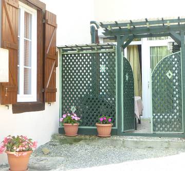Gîte pour 2 personnes, avec terrasse, animaux acceptés dans les Hautes-Pyrénées