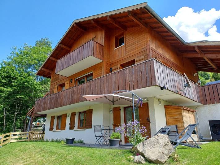 Gîte pour 4 personnes, avec jardin et terrasse en Haute-Savoie - 2