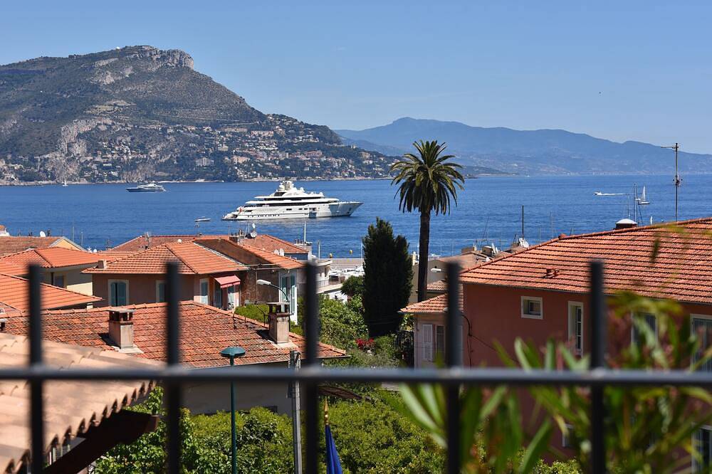 St-Jean-Cap-Ferrat, seaview, historic, design, new, large garden in Saint-Jean-Cap-Ferrat, Mediterranean Coast (France)