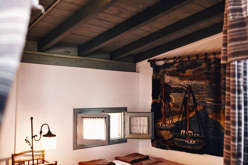 Schöne rustikale Maisonette direkt am Meer - 5 Meter vom Meer entfernt! in Achaia