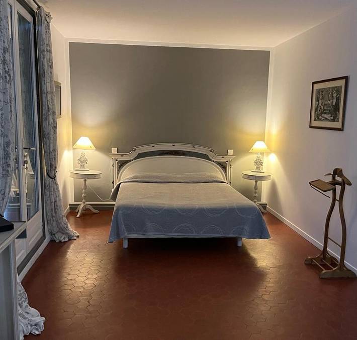Chambre d’hôte pour 2 personnes, avec vue ainsi que piscine et jardin à Grimaud - 2