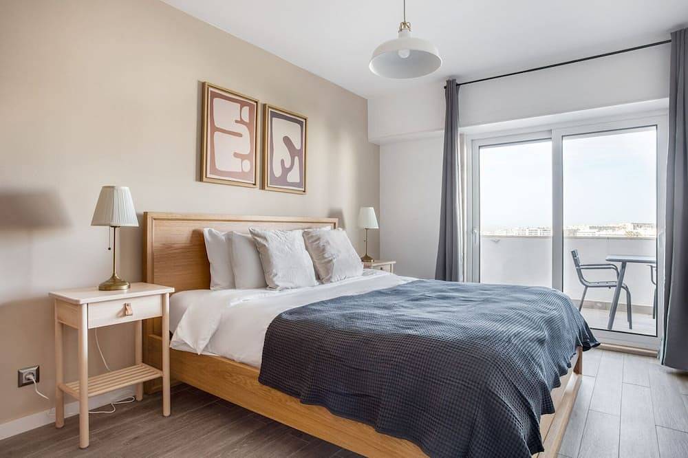 Apartamento inteiro, Blueground | Paço de Arcos, sea view in Paço de Arcos, Costa de Lisboa