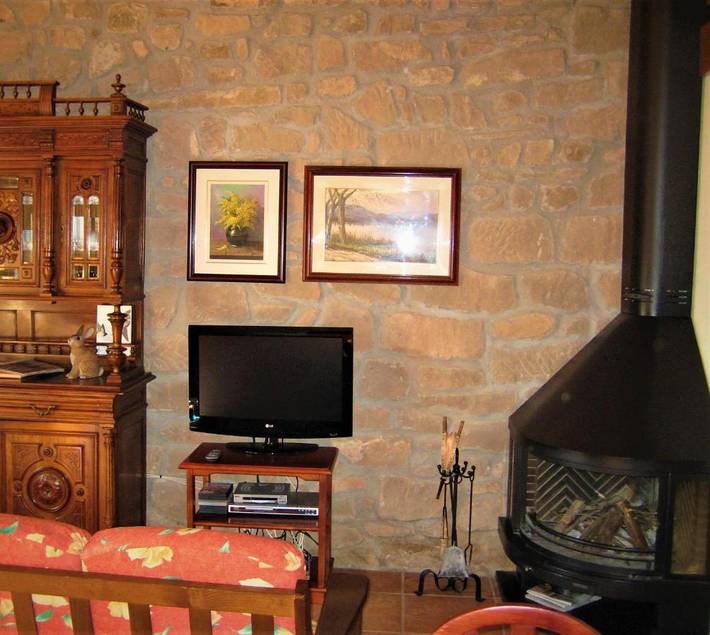 Casa rural para 9 personas, con Balcón y Terraza además de Jardín y Piscina en San Mateo de Bages - 2