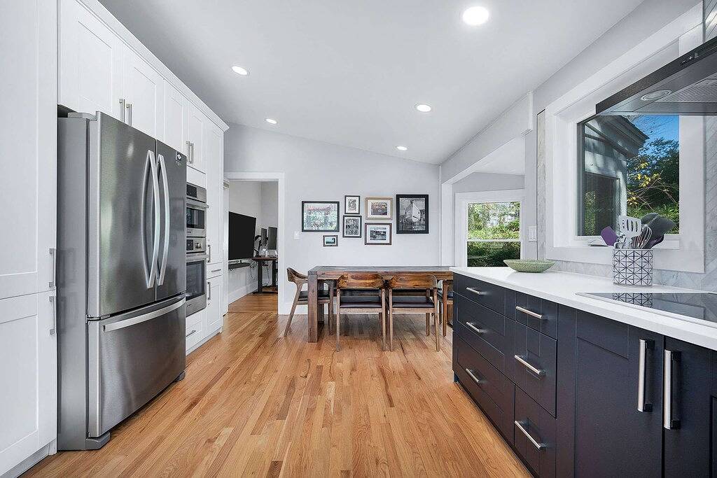 Following Seas | Modern Charmer Walk to Downtown! in Mystic, Connecticut