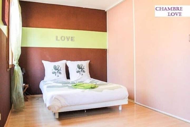 Location de vacances pour 12 personnes, avec terrasse et jardin à Cuges-les-Pins - 4