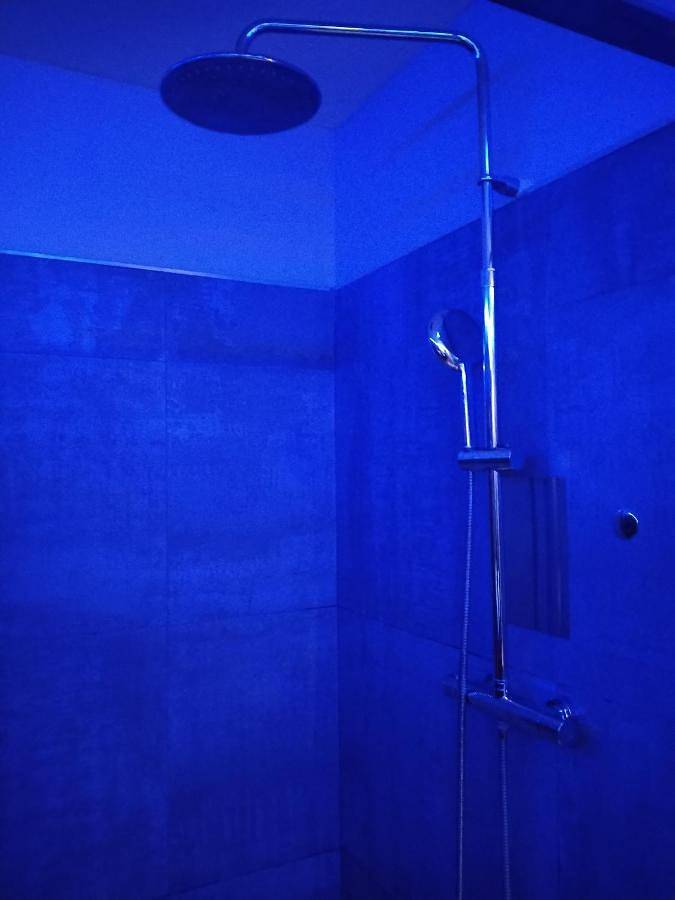 Chambre d’hôte pour 2 personnes, avec jacuzzi ainsi que sauna et terrasse à Martigues - 3