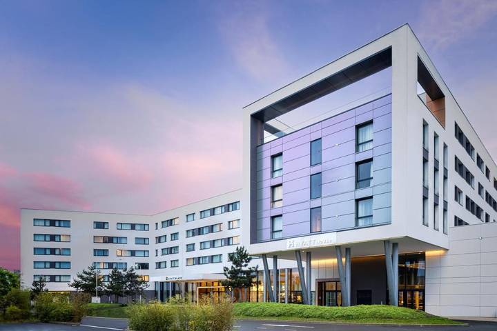 Hôtel pour 2 personnes, avec terrasse et piscine, animaux acceptés dans Aéroport Paris-Charles de Gaulle - 4