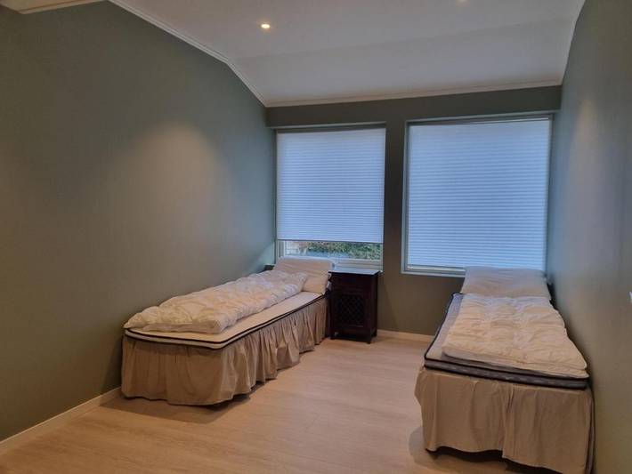 Ferienwohnung für 6 Personen, mit Balkon und Terrasse sowie Ausblick in Leikanger - 2