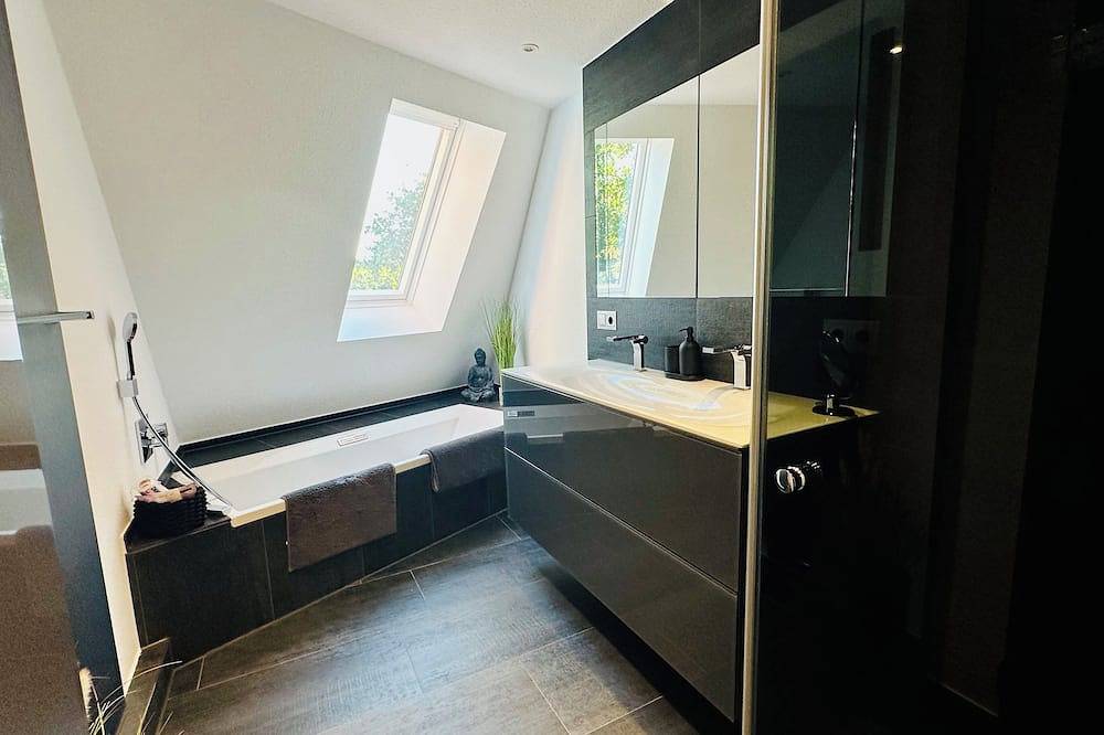 Geheel appartement, Altstadtsuiten Osnabrück Ferienwohnung mit Bahn und Auto Bestens Erreichbar! in Osnabrück, Osnabrück en omgeving