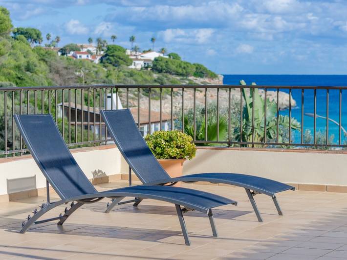 Ferienwohnung für 6 Personen, mit Terrasse in Cala Mendia