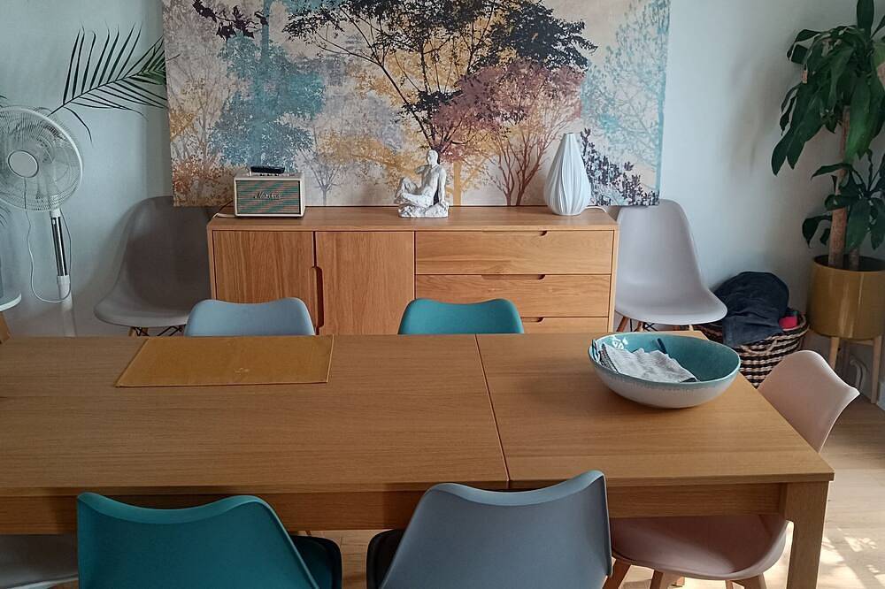 Entire apartment, 90m2 Rénové au Calme - 15 min de La Défense Arena in Houilles, Yvelines