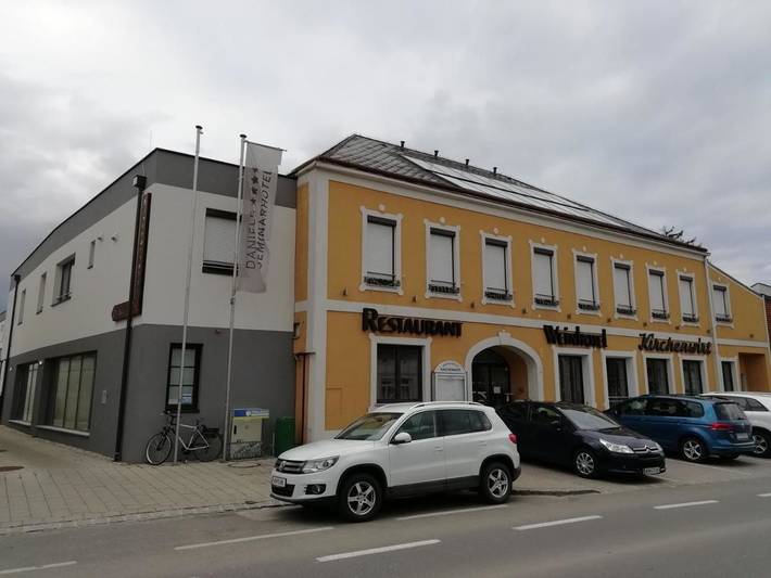 Hotel für 4 Personen, mit Balkon und Terrasse sowie Ausblick in Gols