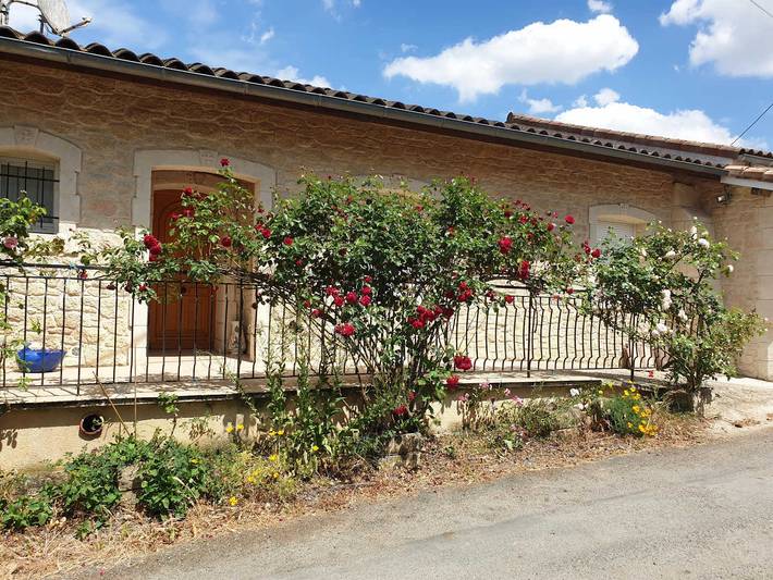 Gîte pour 6 personnes, avec terrasse - 1