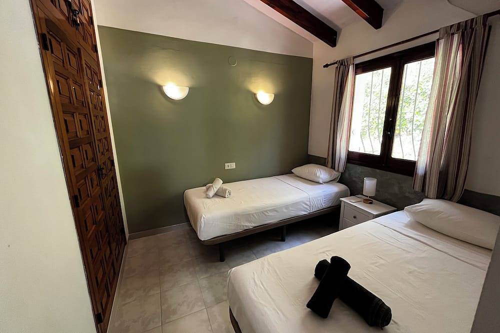 Villa Relax; Ruhe, Privatsphäre und mit Xl-Pool in Alcalalí, Costa Blanca