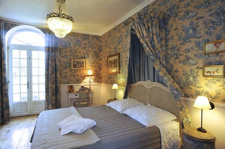 Gîte pour 8 personnes, avec Terrasse et Jardin