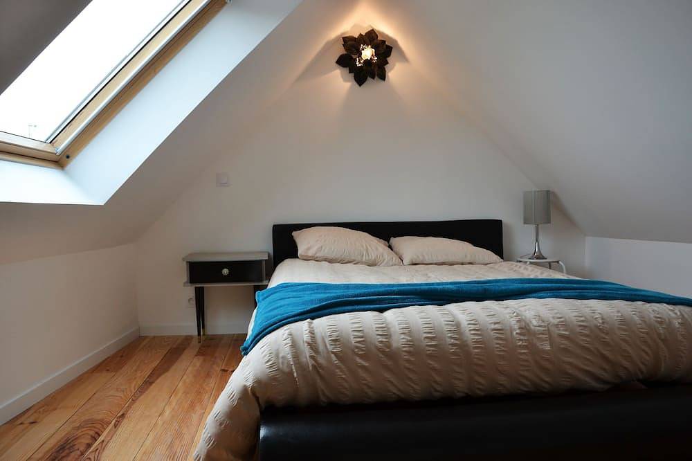 Penty, ideal for couple, 500 m from sea, Gr 34, 1km from Voie Verte (bicycle path) in Camaret-sur-Mer, Iroise