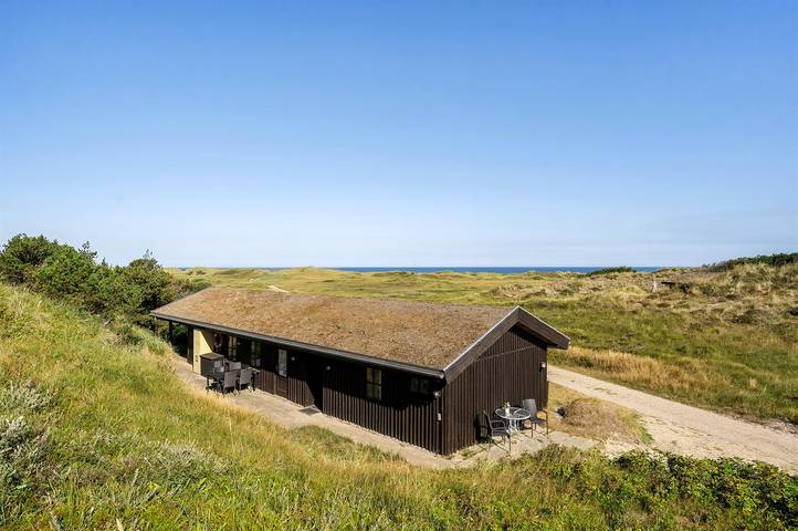 Ferieudlejning for 6 personer, med Terrasse og Sauna i Rødhus
