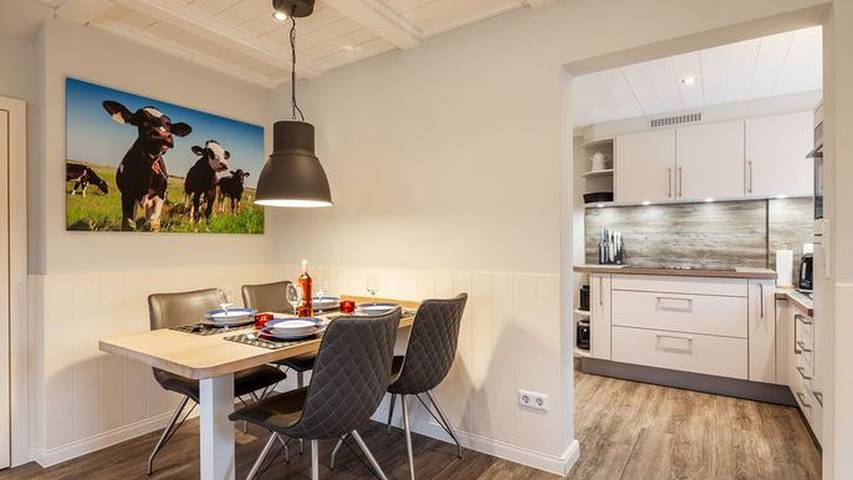 Ferienhaus für 2 Personen, mit Terrasse und Garten in Borgsum - 2