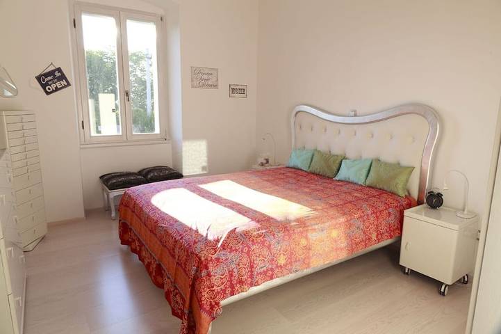 Ganze Wohnung, Moderne & luxuriös renovierte Wohnung, nahe des Bacvice Strandes & der Altstadt in Bačvice, Split