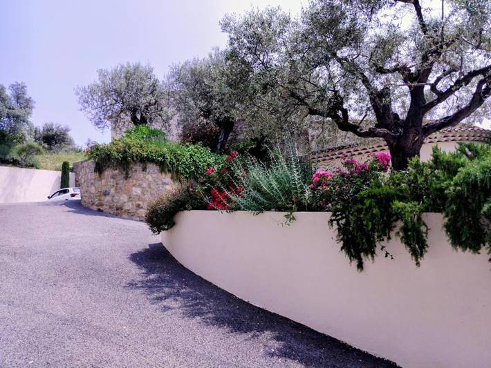 Chambre d’hôte pour 2 personnes, avec jardin ainsi que jacuzzi et piscine à Fayence - 2