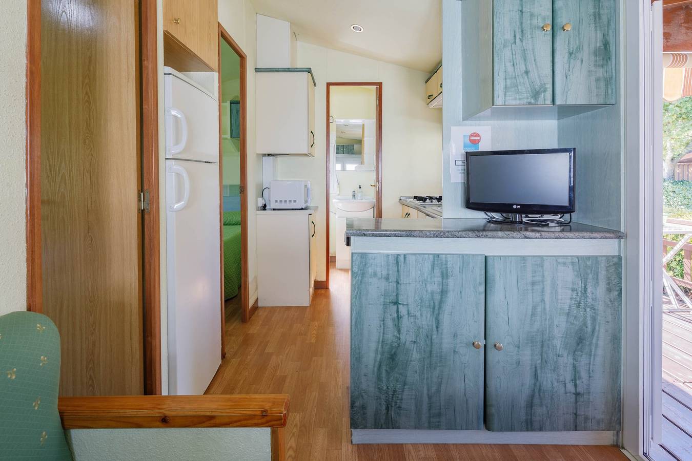 Bungalow 'A' con piscina privada, terraza privada y Wi-Fi in O Grove, Rias Baixas