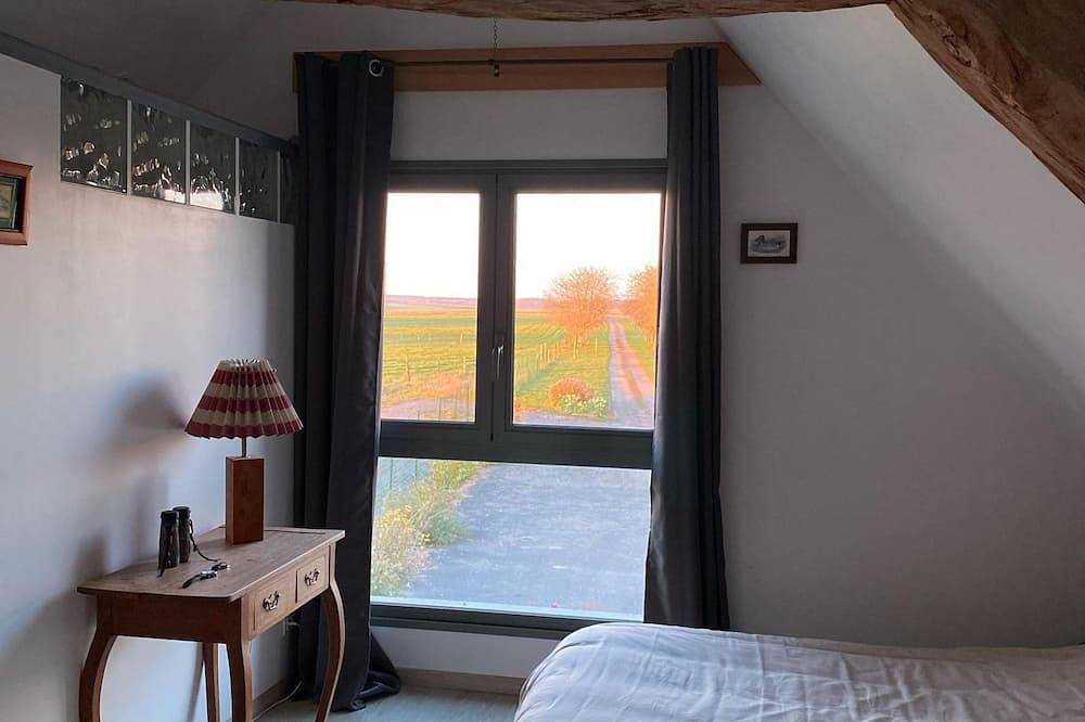 Gîte grande capacité avec piscine intérieure chauffée in Domqueur, Région d'Abbeville