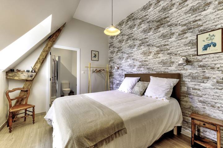 Location de vacances pour 2 personnes, avec piscine et jardin à Rouffignac-Saint-Cernin-de-Reilhac - 3