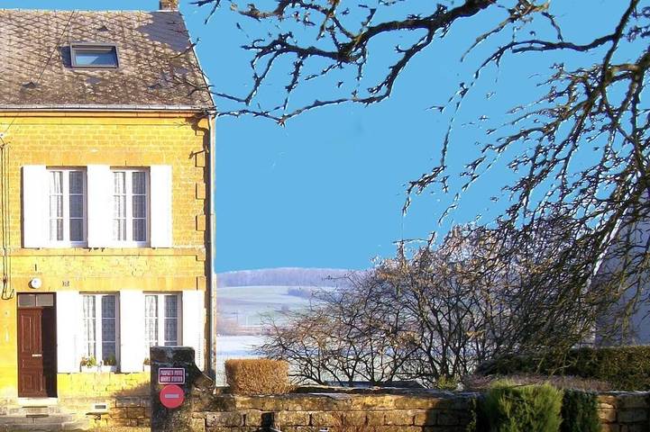 Location de vacances pour 6 personnes à Dom-le-Mesnil