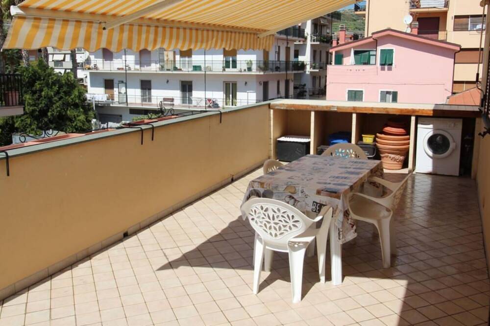 Ganze Wohnung, Garibaldi sea three-room apartment in Riva Ligure, Riviera di Ponente