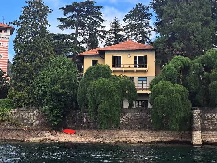 Villa per 7 persone, con giardino in Laveno-Mombello