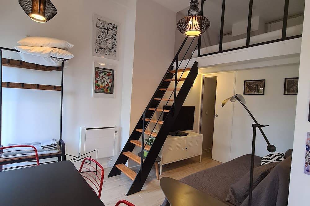 Appartement entier, Charmant Studio avec coin jardin in Aix-en-Provence, Région d'Aix-en-Provence