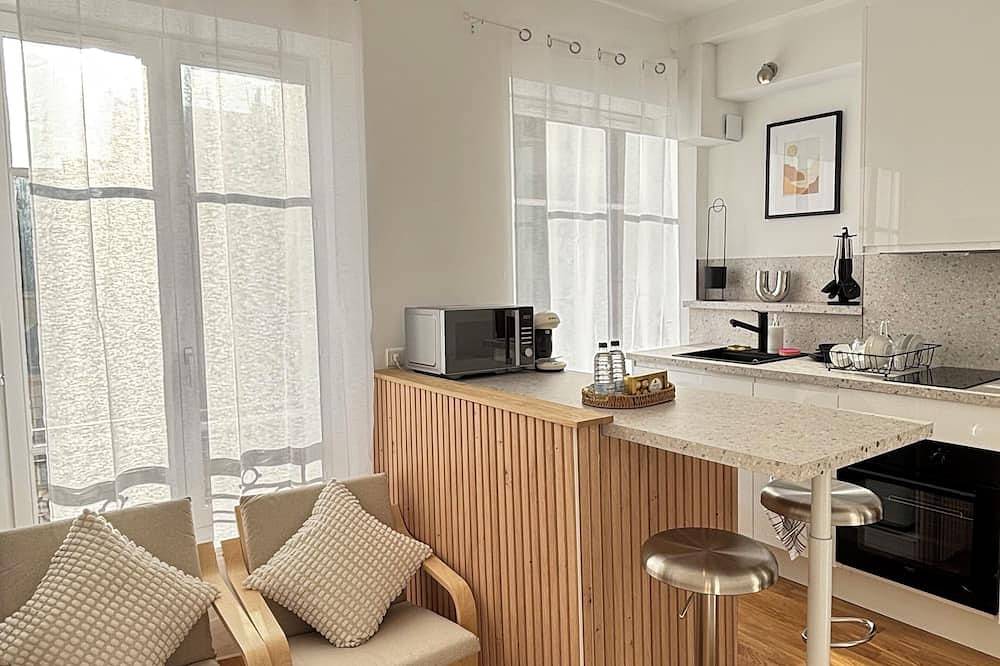 Appartement entier, Appartement lumineux en plein centre de Versailles à 5 min du Château ! in Versailles, Yvelines