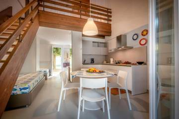 Ferienwohnung für 4 Personen, mit Whirlpool und Kinderpool sowie Garten, mit Haustier in Caorle