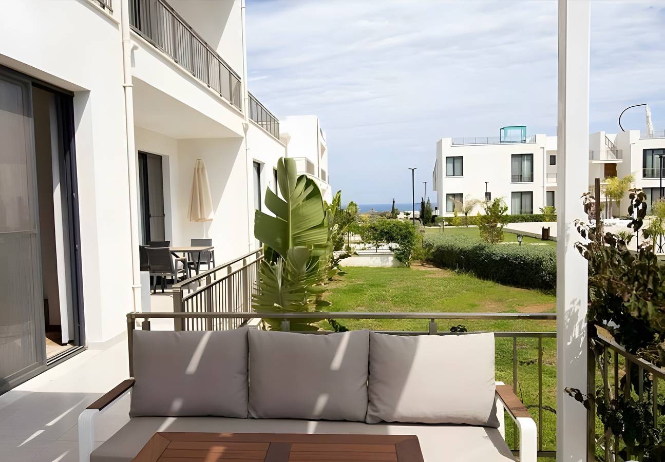 Ganze Wohnung, Gartenwohnung am Meer bis 3 Personen, Wlan, Klimaanlage, Pool, ruhig gelegen in Nordzypern