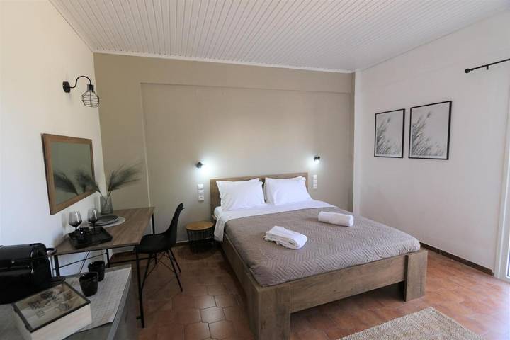 Chambre d’hôte pour 2 personnes, avec balcon ainsi que vue et jardin à Chersónissos - 4