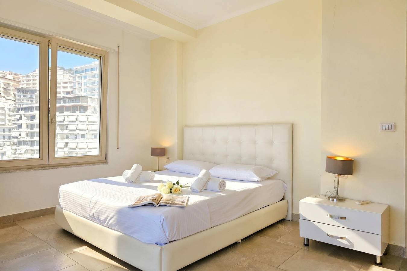Appartamento intero, Appartamento vacanze per 4 persone con vista oceano in Saranda, Valona