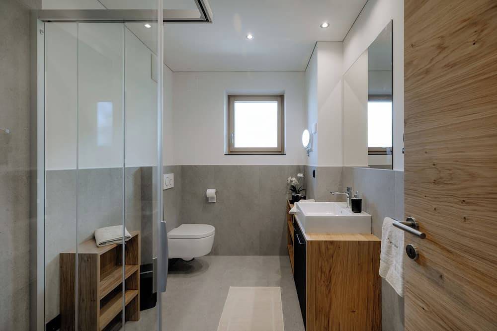 Ganze Wohnung, Ortsried-Hof, Apartment Panorama - Dachterrasse mit Whirlpool und Sauna in Tarsch, Latsch