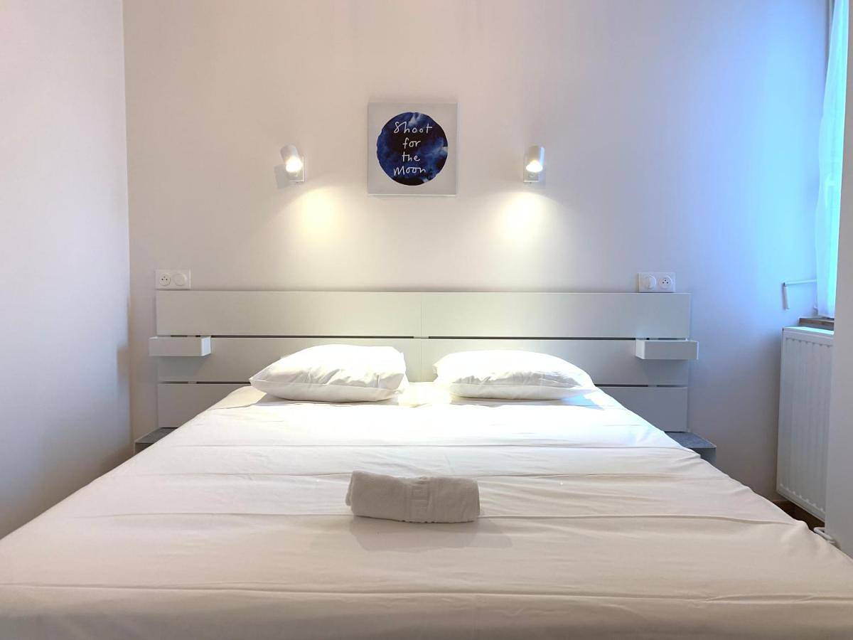 Appartement entier, Appart'Village Le Creusot centre - Parking facile - Bus gare Tgv 17 min in Le Creusot, Région d'Autun