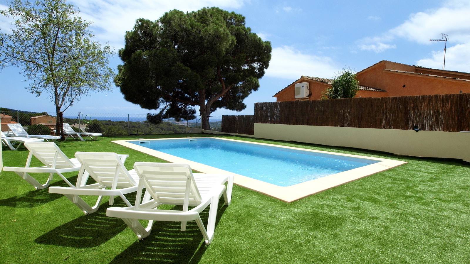 Villa "Costacabana - Villa Macey" con vistas al mar, piscina y Wi-Fi in Lloret De Mar, Costa Brava