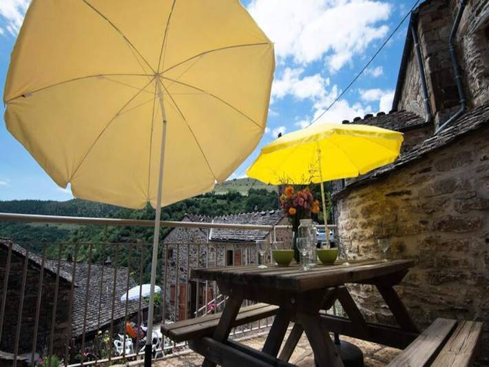 Gîte pour 5 personnes, avec balcon, adapté aux familles à Les Bondons - 3