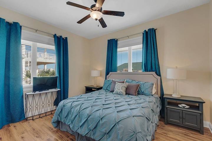 Vacation rental for 22 people, with balcony in Pensacola Beach