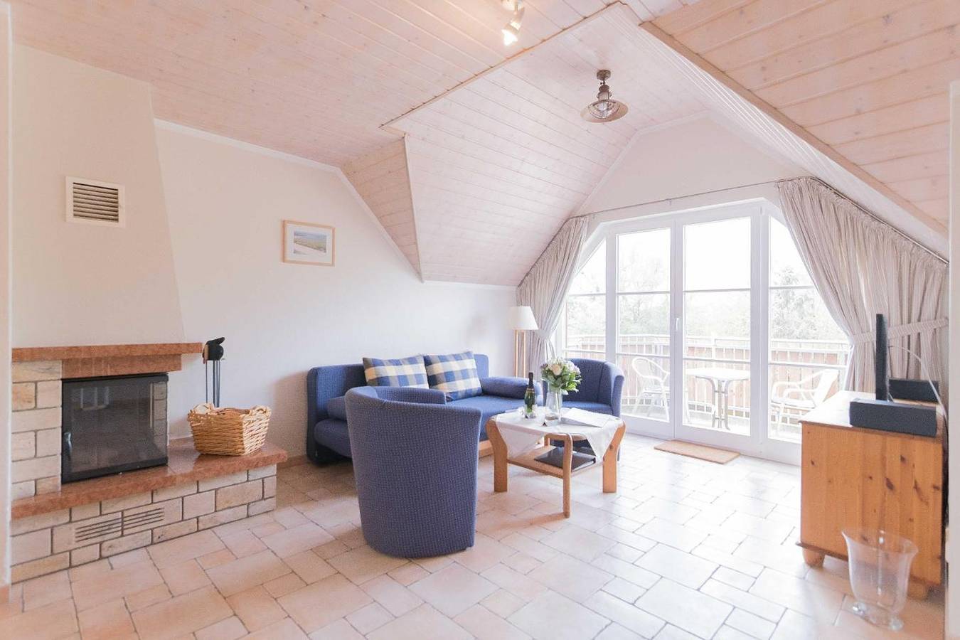 Ganze Wohnung, Dachgeschoss-Wohnung Lf 5.2 im Haus Windflüchter im Ostseebad Wustrow in Ostseebad Wustrow, Wustrow