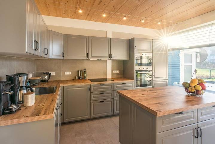 Ferienhaus für 8 Personen, mit Whirlpool und Garten sowie Terrasse und Sauna in Karlshagen - 3