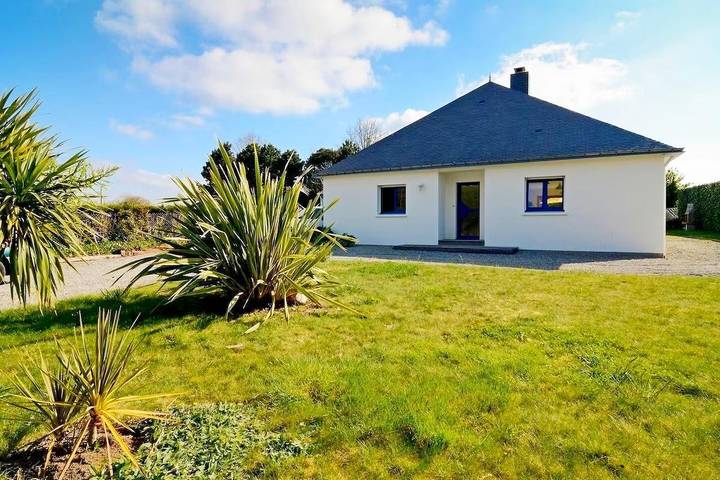Gîte pour 4 personnes, avec jardin à Merlevenez - 3