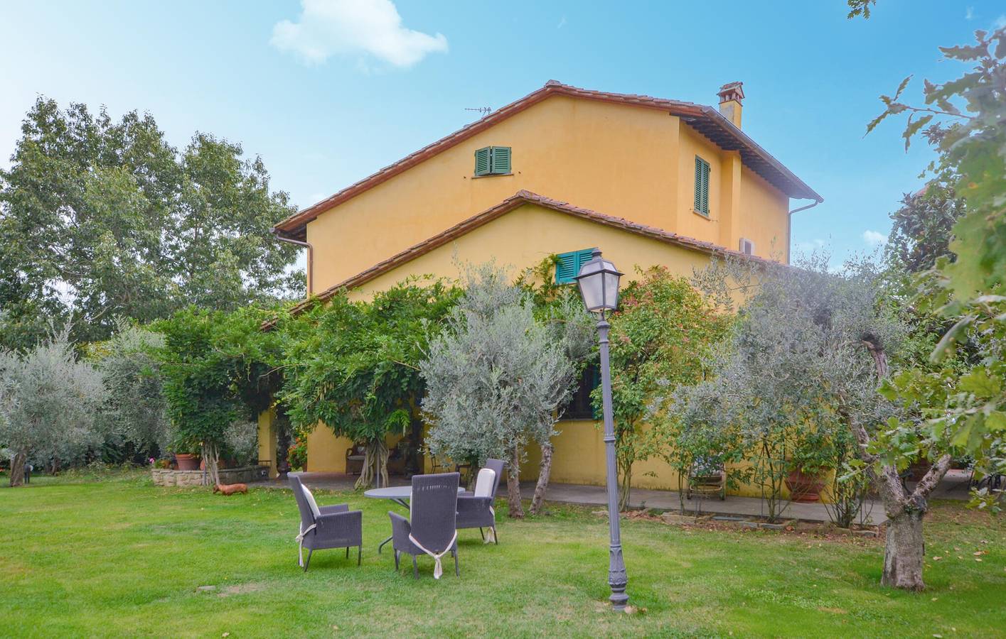 Bugiana Oasis: Geräumiges Apartment mit Pool und WLAN in Monte San Savino, Chianti