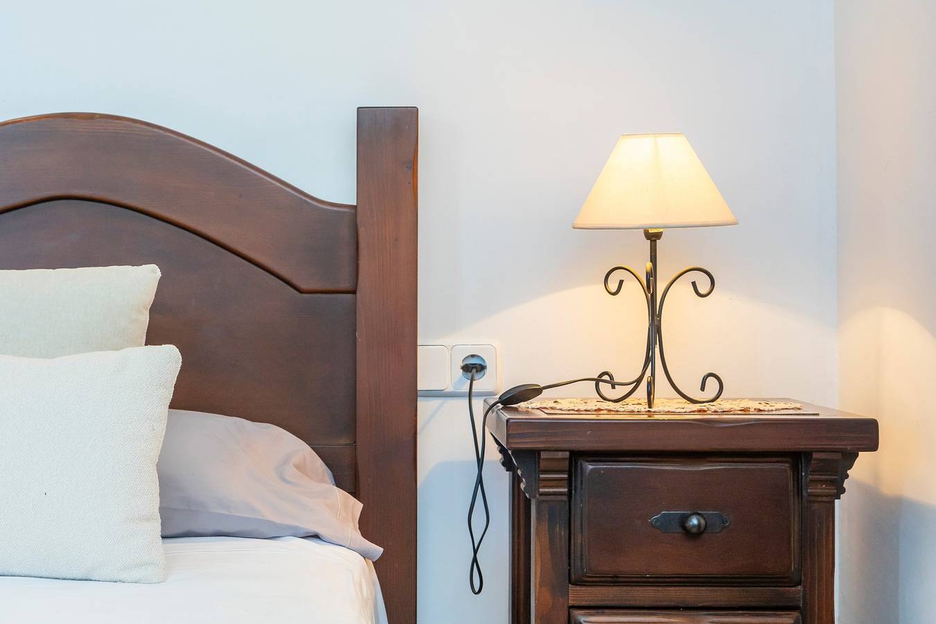 Zimmer 'Habitación 2' mit Bergblick, Gemeinschaftspool und Wi-Fi in Puigpunyent, Mallorca Westen